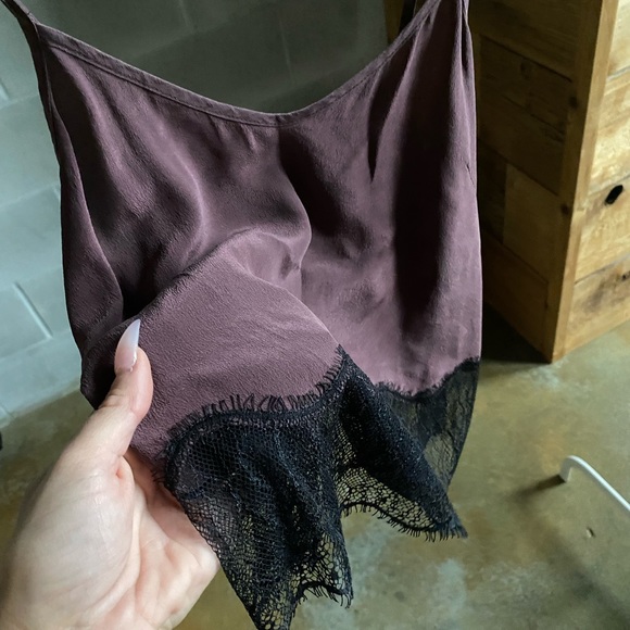 Wilfred 100% silk cami tank with lace detailing at the hem; size xxs. - Picture 3 of 7